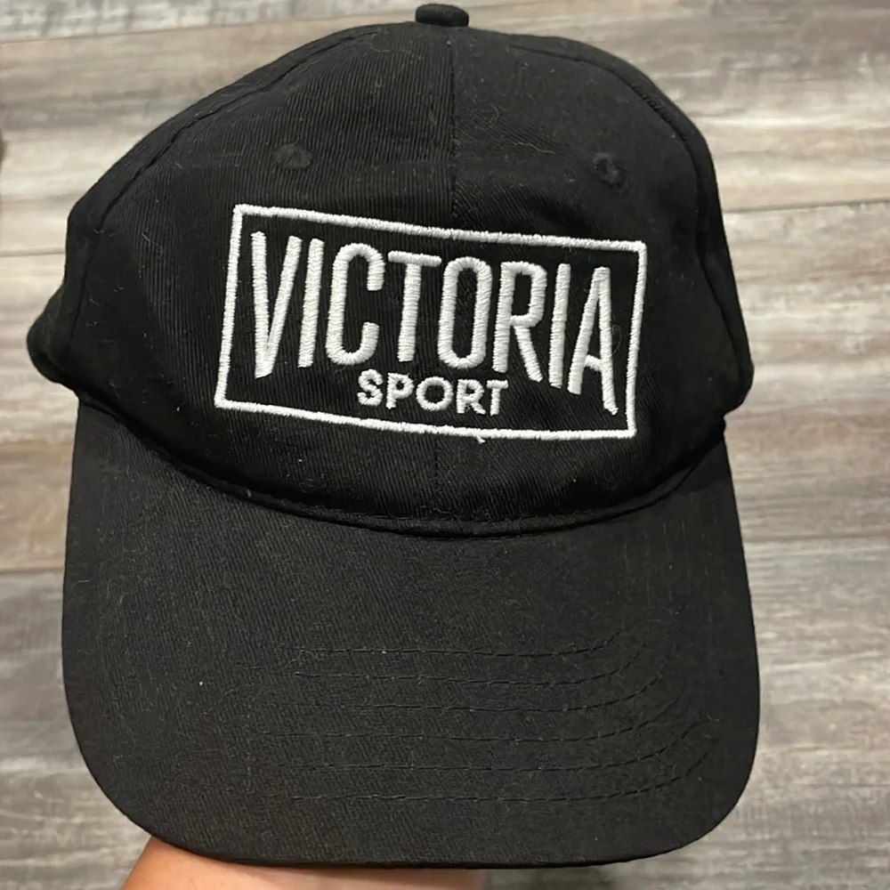 Victoria’s Secret Black/White Adjustable Cotton Sport Cap Hat